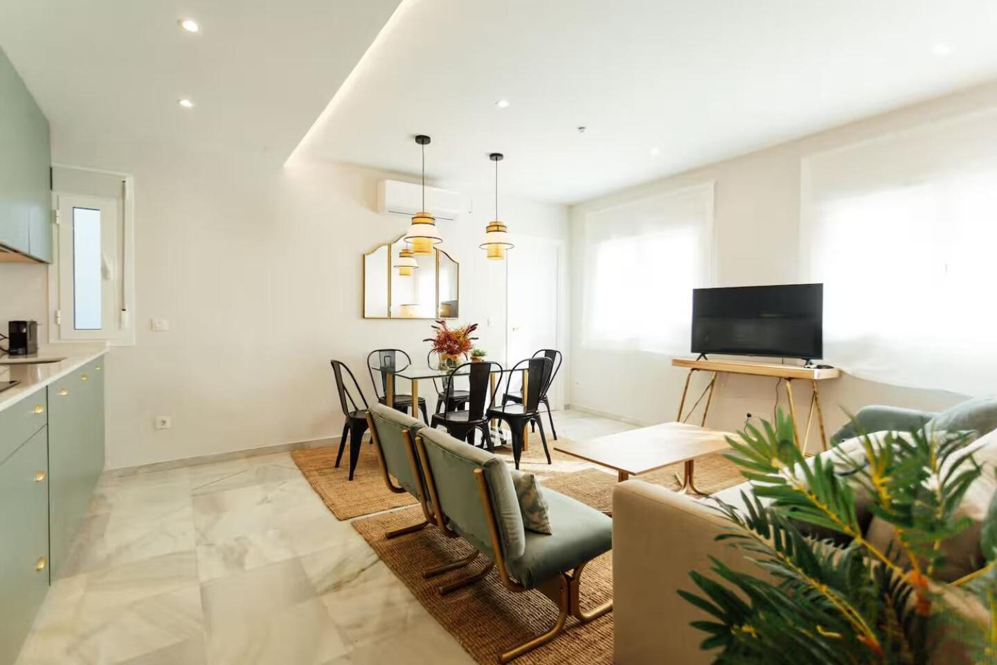 Reformed And Comfy- 2Bd 2Bth- Arenal Lägenhet Sevilla Exteriör bild